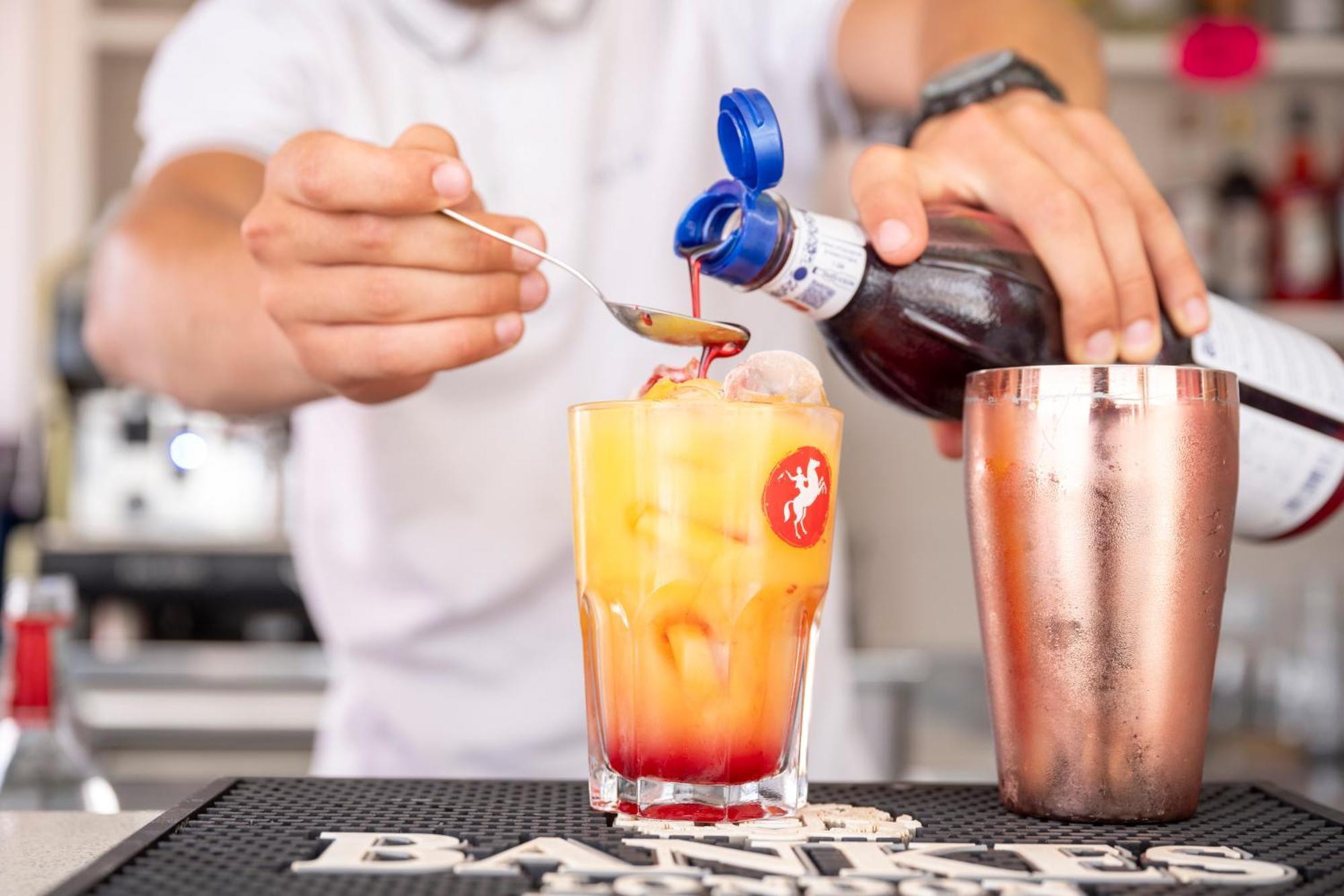 Hotel Kon Tiki ヌマーナ エクステリア 写真