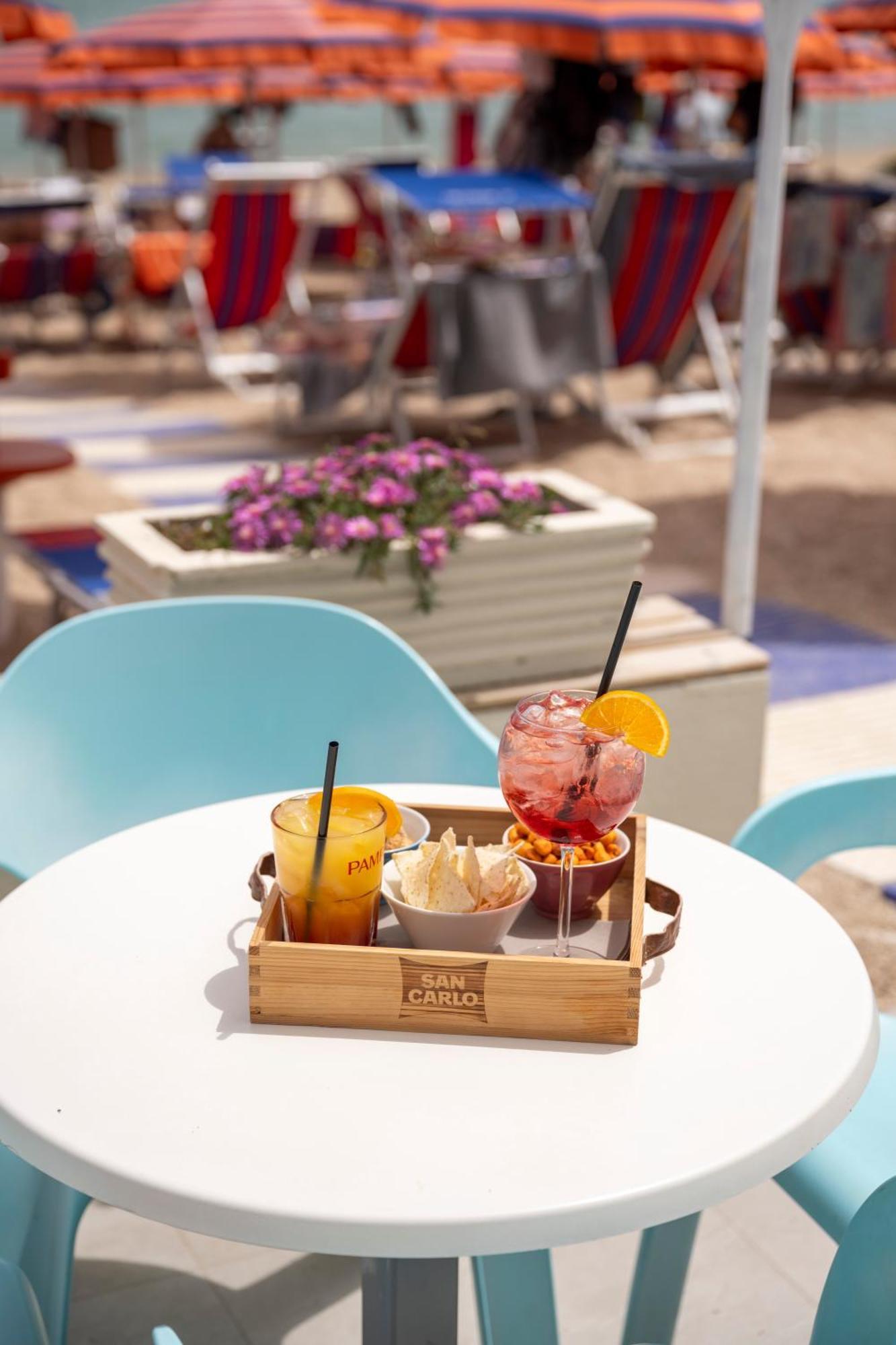 Hotel Kon Tiki ヌマーナ エクステリア 写真