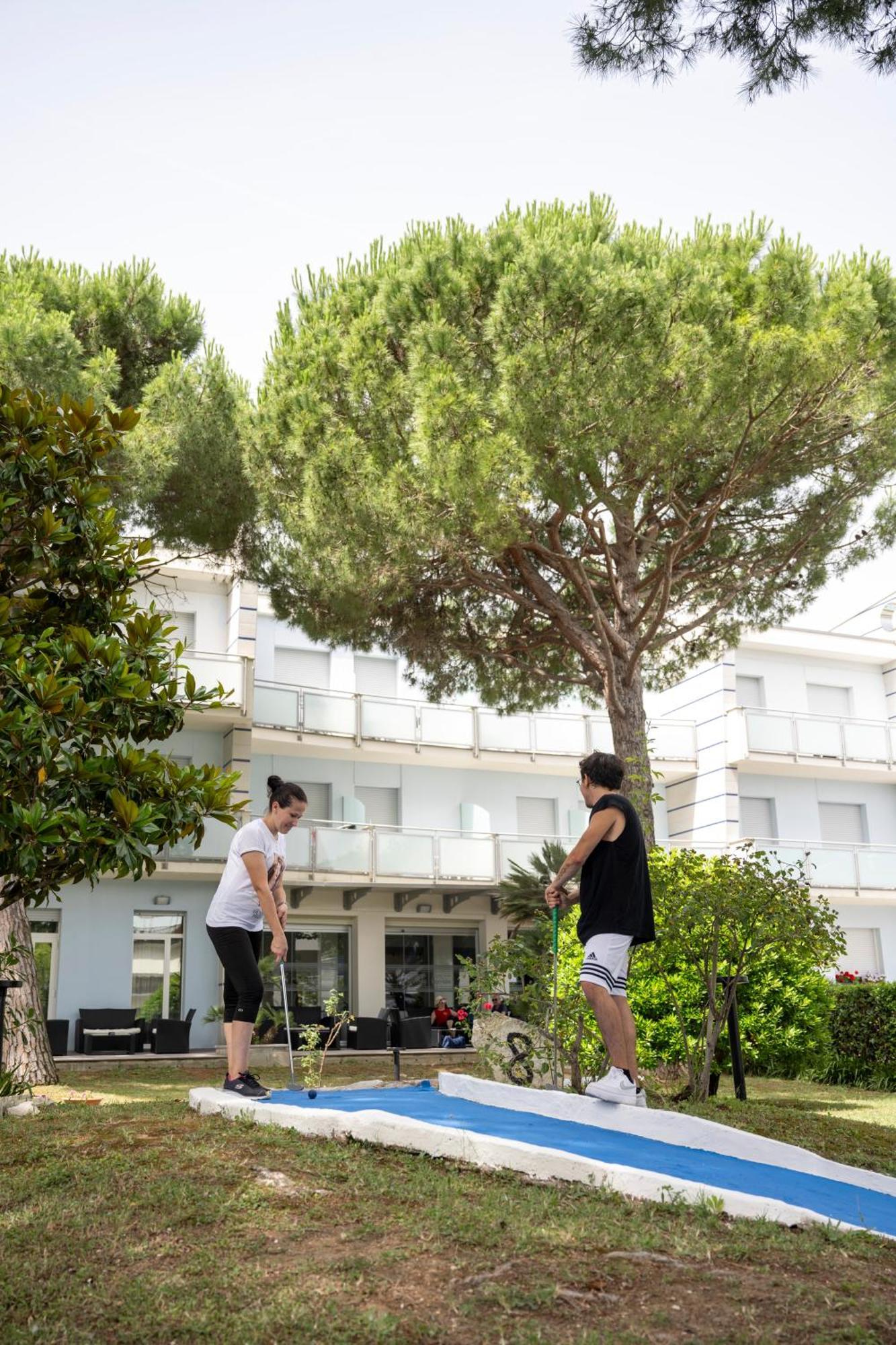 Hotel Kon Tiki ヌマーナ エクステリア 写真